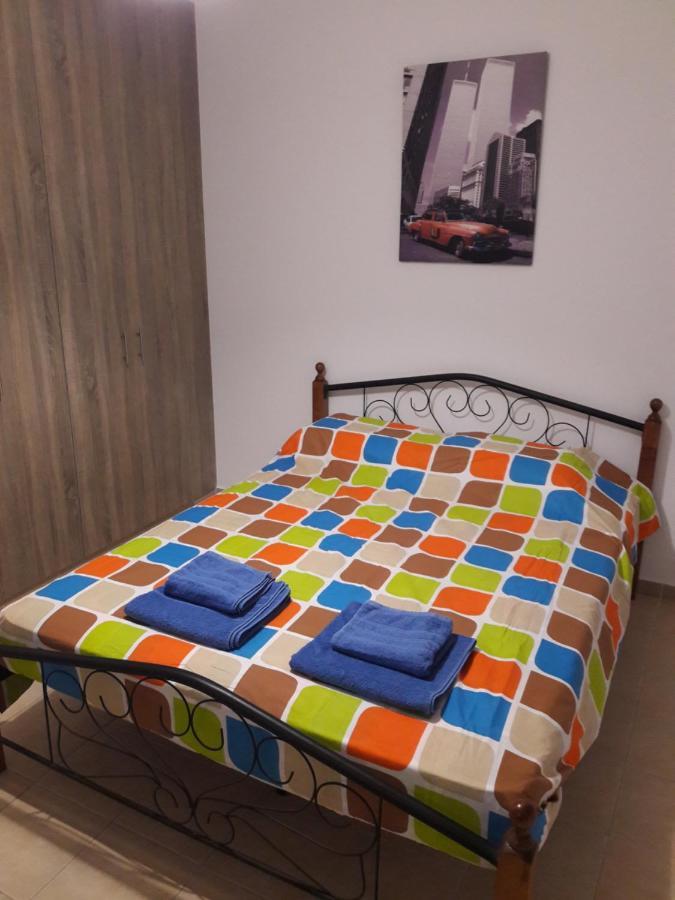 Holiday Home Larnaca Bagian luar foto